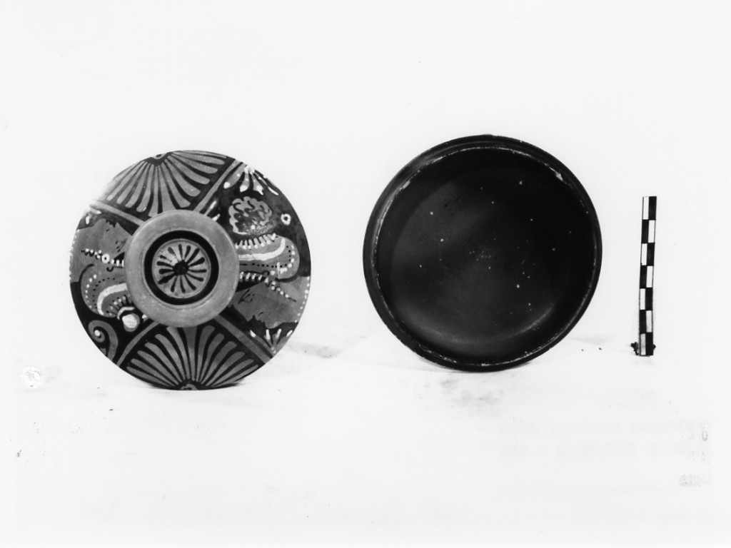 lekane - tardo apulo (seconda metà sec. IV a.C)