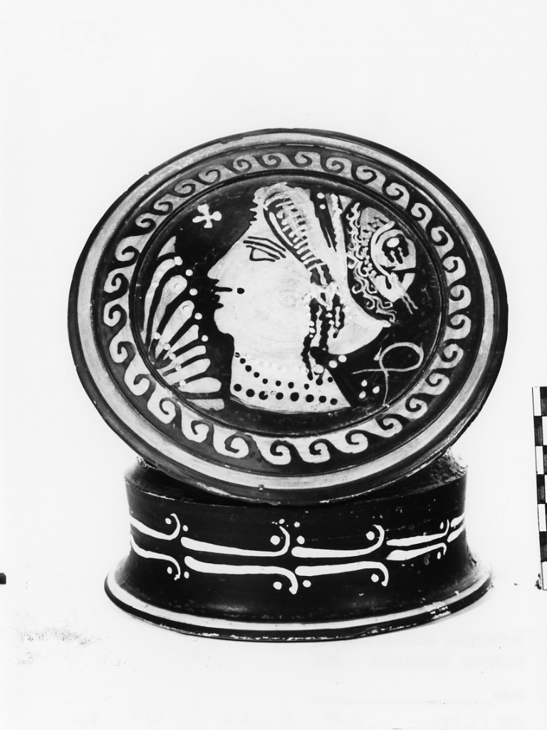 pisside - tardo apulo (ultimo quarto sec. IV a.C)