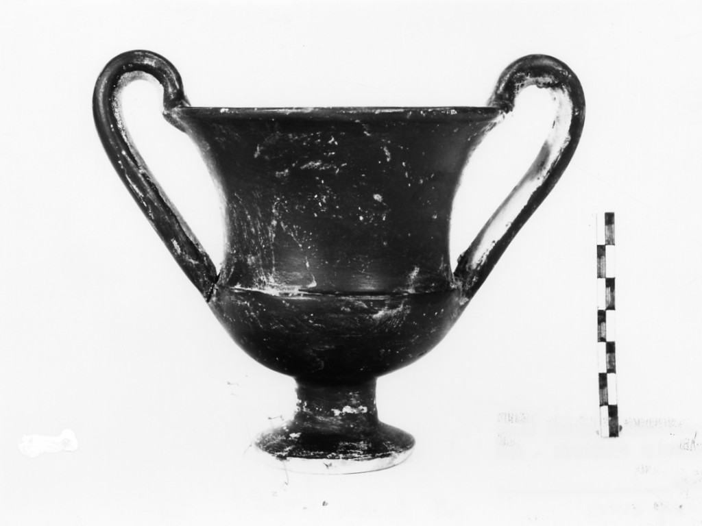 kantharos - produzione apula (sec. IV a.C)