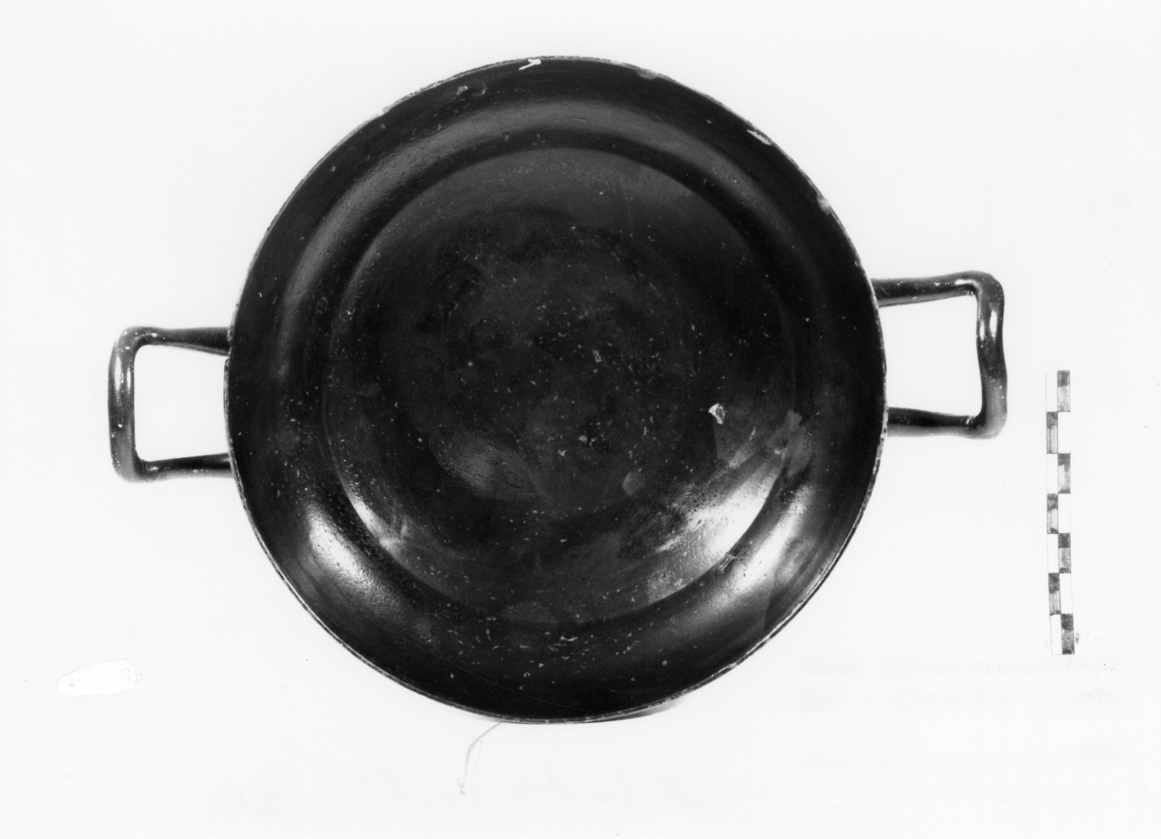 kylix - produzione apula (sec. IV a.C)