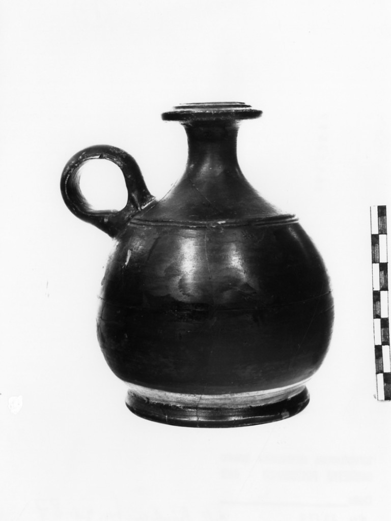 lekythos - produzione campana (?) (seconda metà sec. IV a.C)