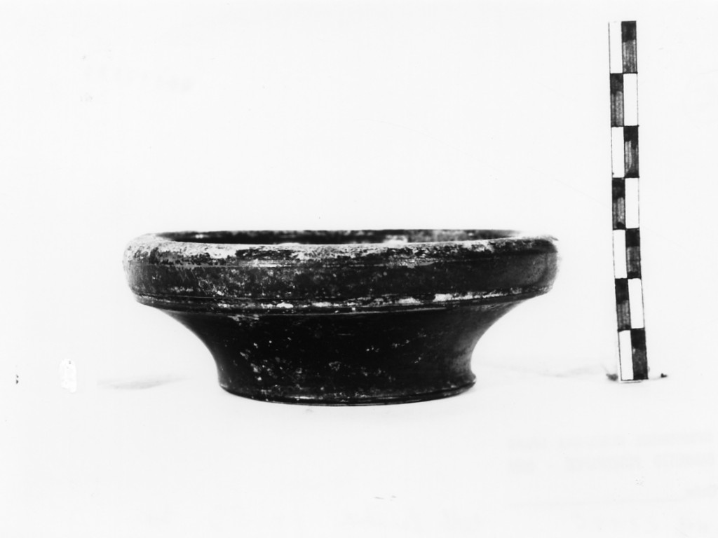 coppetta - produzione apula (sec. IV a.C)