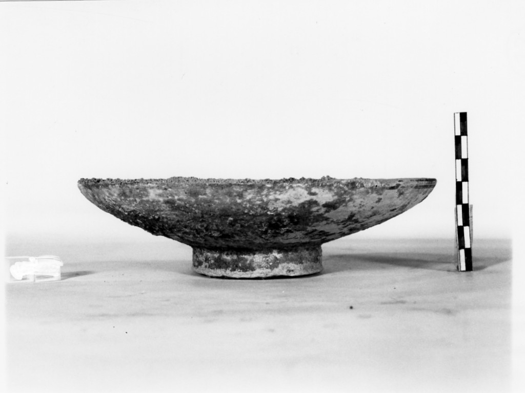 piatto - produzione apula (sec. IV a.C)