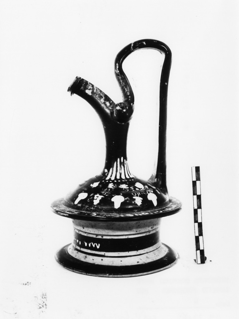 epichysis - produzione apula (seconda metà sec. IV a.C)