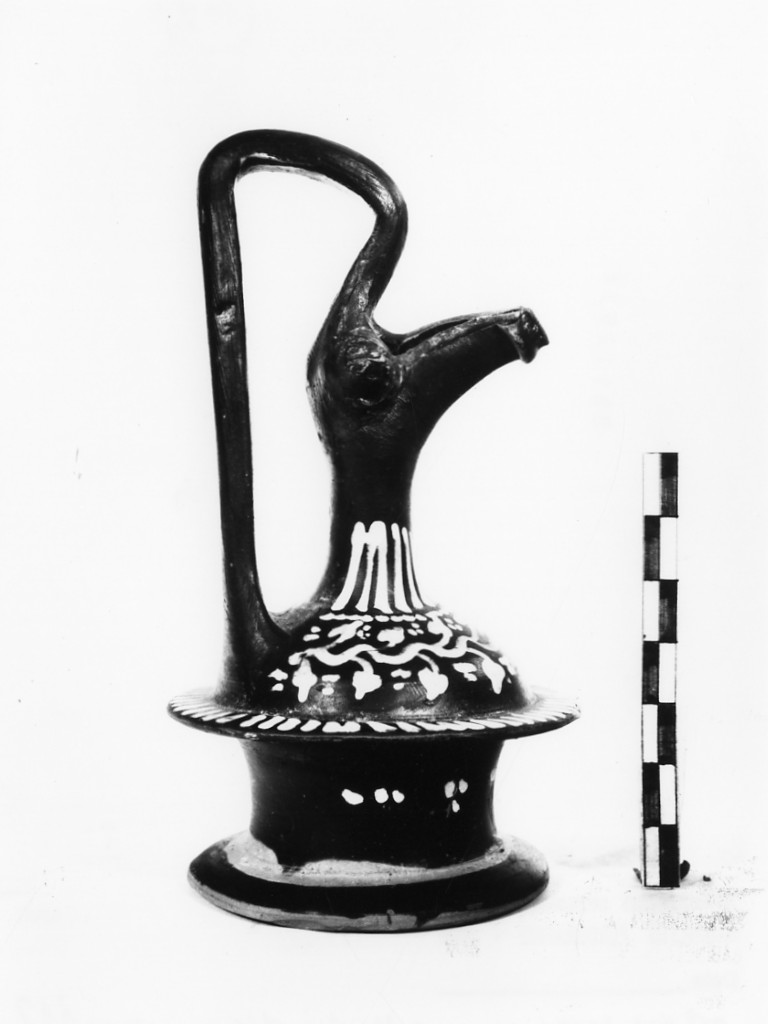 epichysis - produzione apula (seconda metà sec. IV a.C)