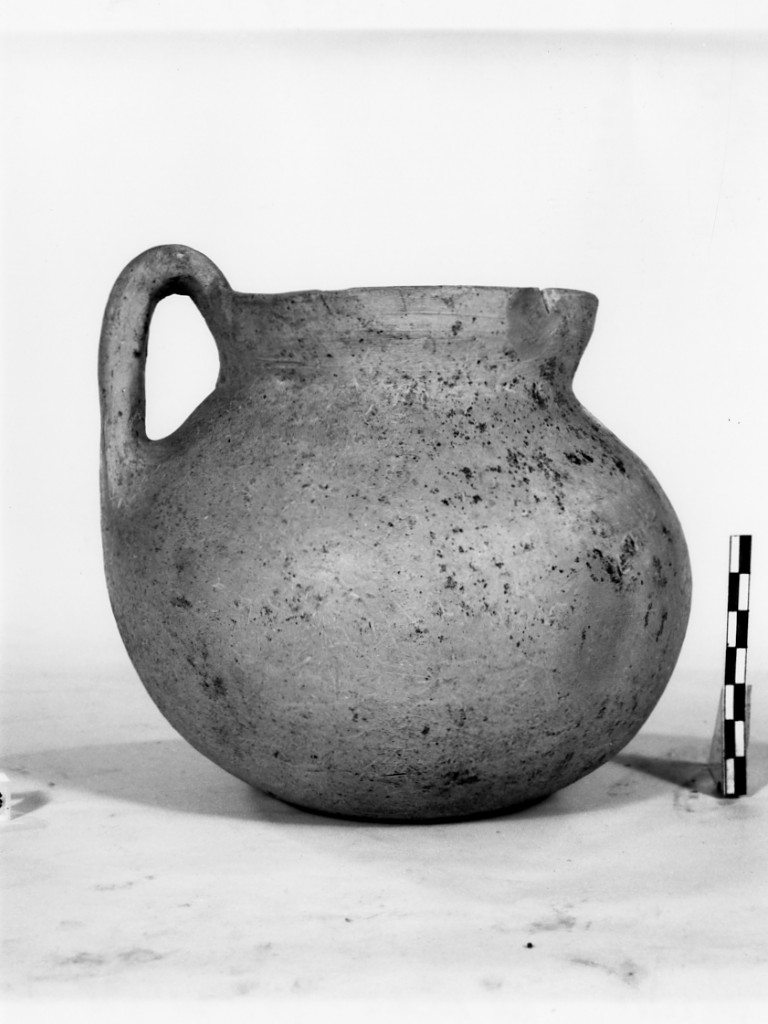 brocca - produzione apula (secc. V-IV a.C)