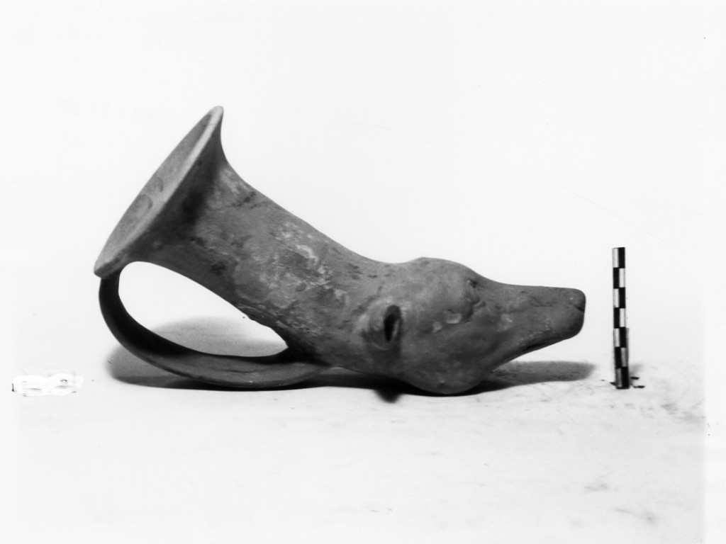 rhyton - produzione apula (inizio sec. III a.C)