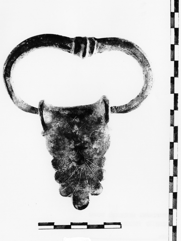 lebete/ ansa - produzione magnogreca (sec. VI a.C)