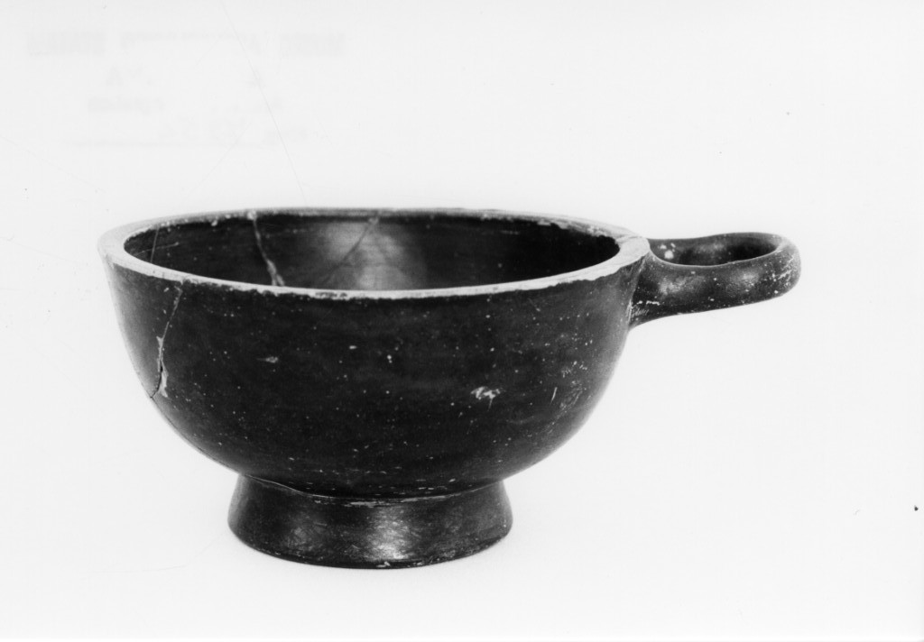 coppetta - ambito magno-greco (sec. IV a.C)