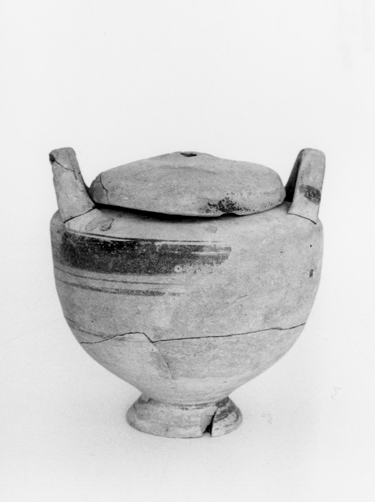 stamnos con coperchio - produzione apula (sec. IV a.C)