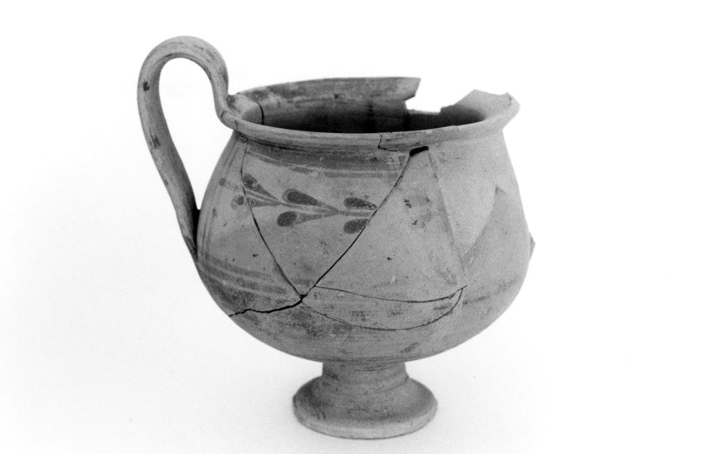 kantharos - produzione apula (sec. IV a.C)