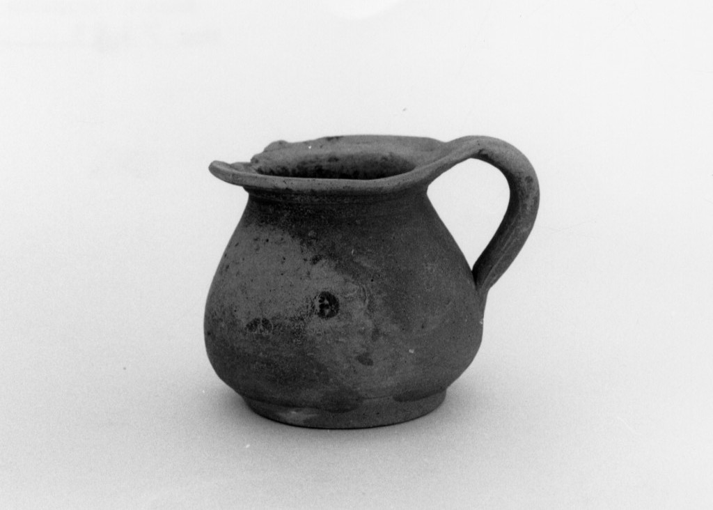 brocchetta - produzione apula (sec. IV a.C)