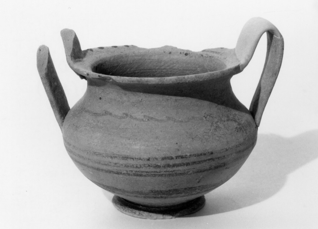 kantharos - produzione peucezia (sec. IV a.C)