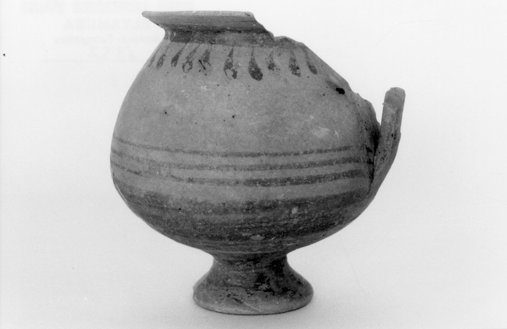 kantharos - produzione peucezia (sec. IV a.C)