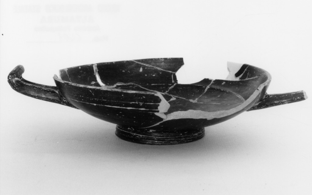 kylix - produzione magnogreca (?) (sec. IV a.C)