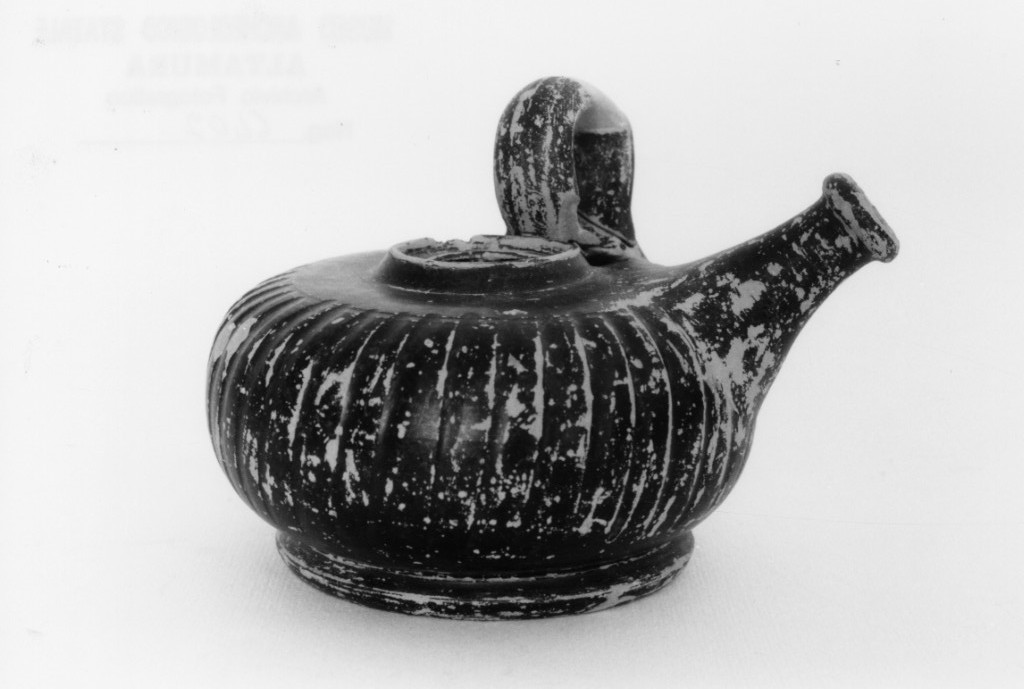 guttus (sec. IV a.C)