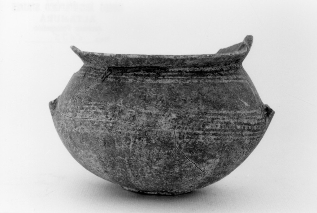 kantharos - produzione enotrio-peucezia (sec. VI a.C)