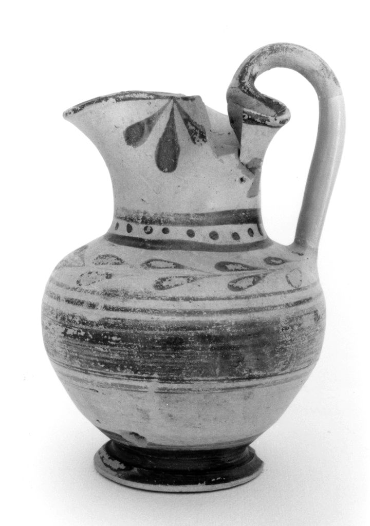 oinochoe - produzione peucezia (sec. IV a.C)