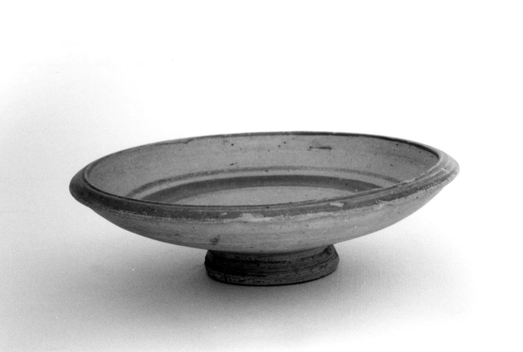 piatto - produzione peucezia (sec. IV a.C)