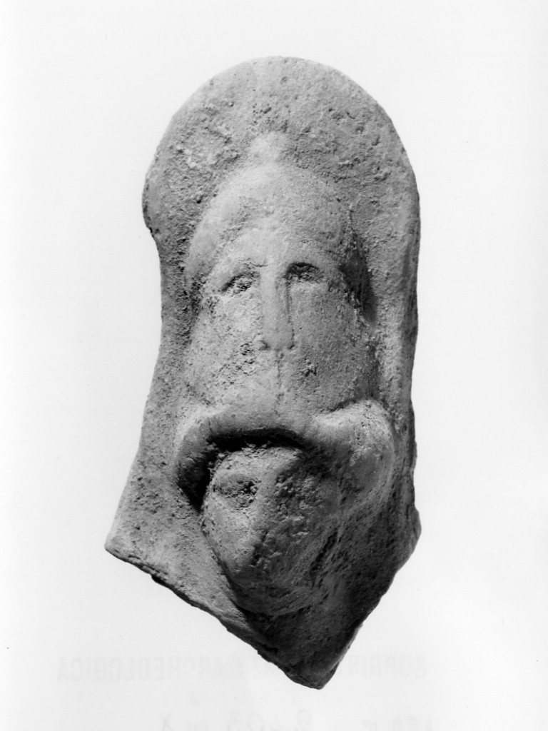figura virile imberbe con elmo (terracotta figurata) - fabbrica locale (sec. IV a.C)