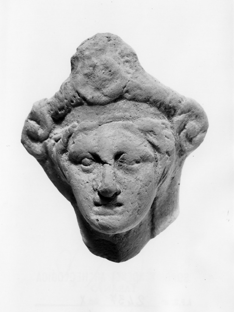 Dioniso (terracotta figurata) - fabbrica locale (sec. IV a.C)