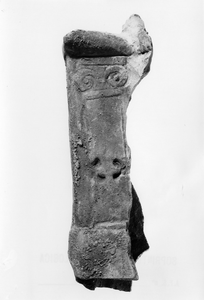 kline (terracotta figurata/ frammento) - fabbrica locale (sec. IV a.C)