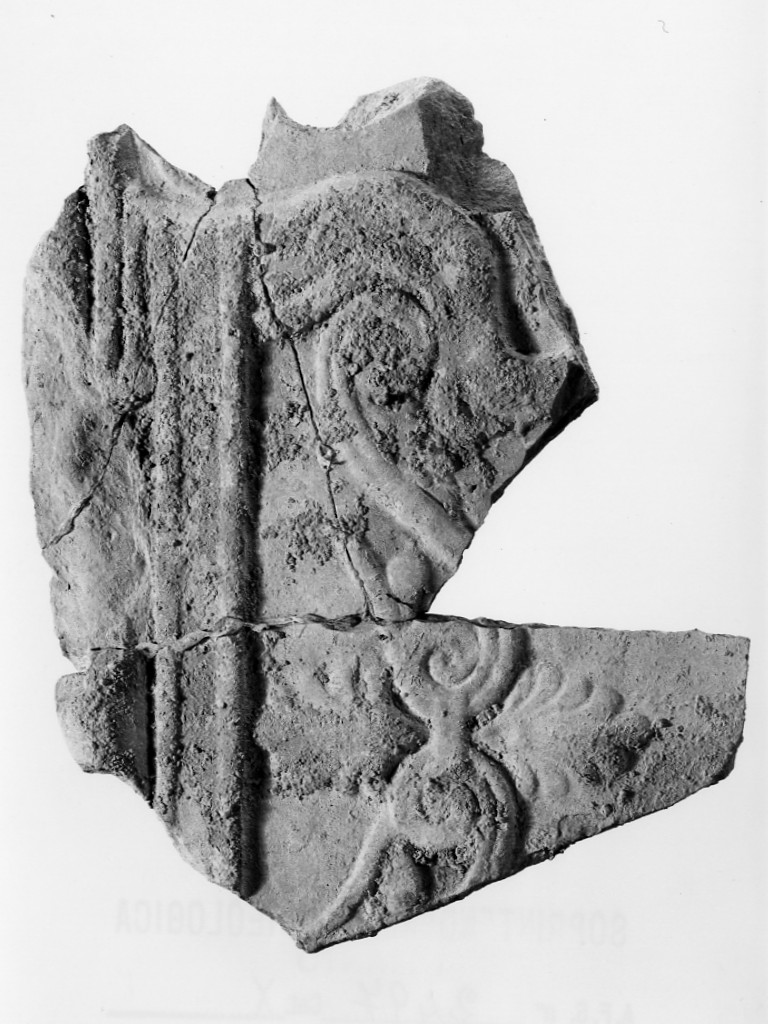 terracotta figurata/ frammento - fabbrica locale (sec. IV a.C)