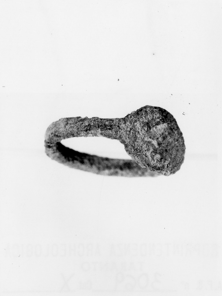 anello digitale - fabbrica tarantina (sec. IV a.C)