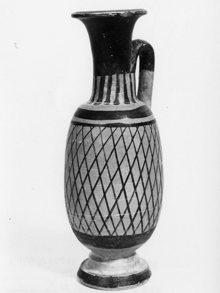 lekythos - fabbrica locale (seconda metà sec. IV a.C)