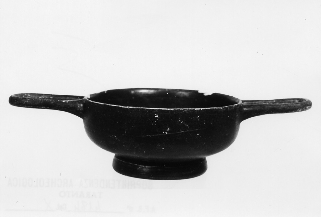 tazza - fabbrica locale (seconda metà sec. IV a.C)