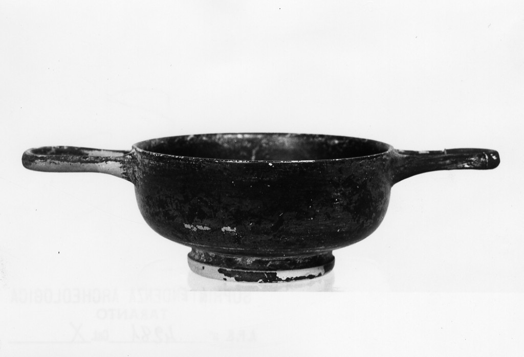 tazza - fabbrica locale (seconda metà sec. IV a.C)