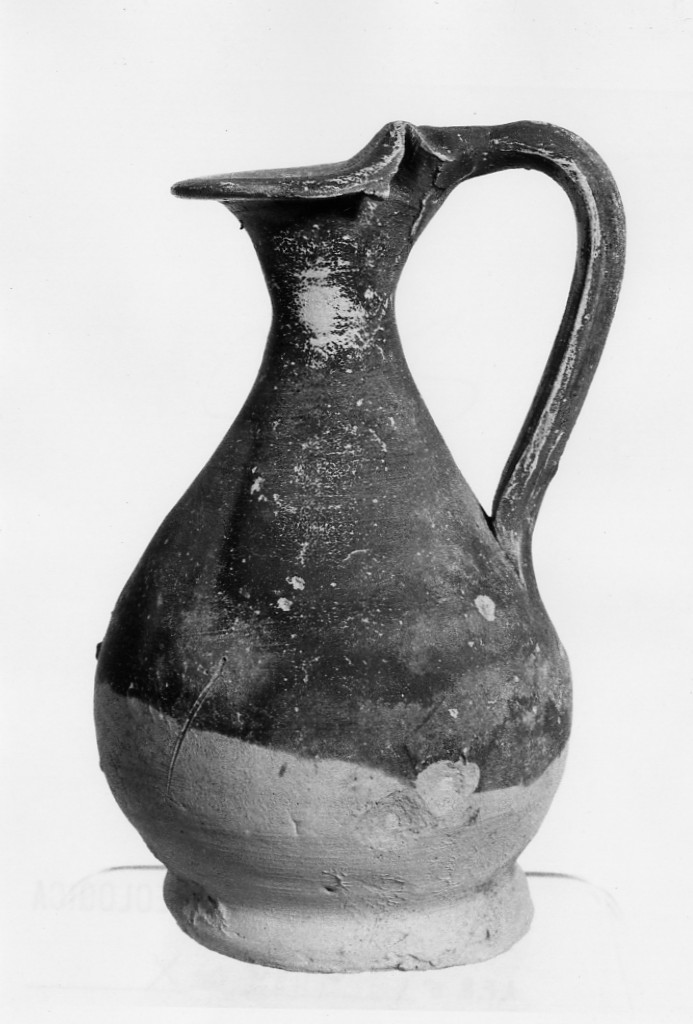 oinochoe a bocca trilobata - fabbrica locale (sec. II a.C)