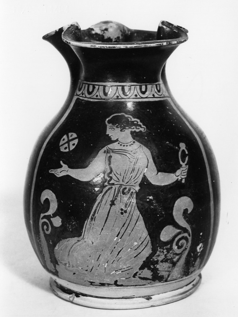 oinochoe a bocca trilobata - Groups of the Dresden Amphora (seconda metà sec. IV a.C)