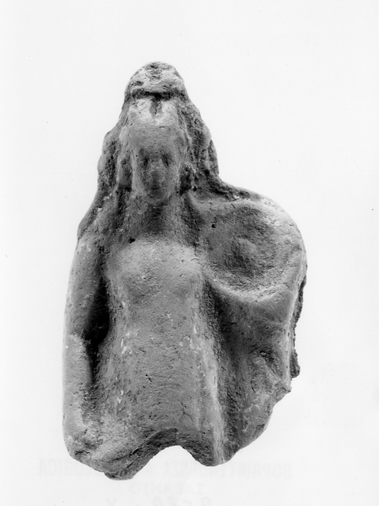 Polyboia (terracotta figurata, culto di Apollo-Hyakinthos) - fabbrica tarantina (secc. IV a.C.-III a.C)