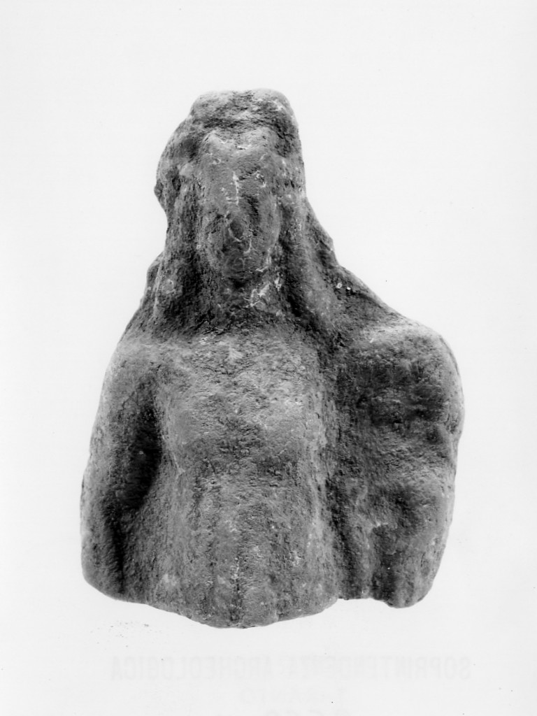 Polyboia (terracotta figurata, culto di Apollo-Hyakinthos) - fabbrica tarantina (secc. IV a.C.-III a.C)