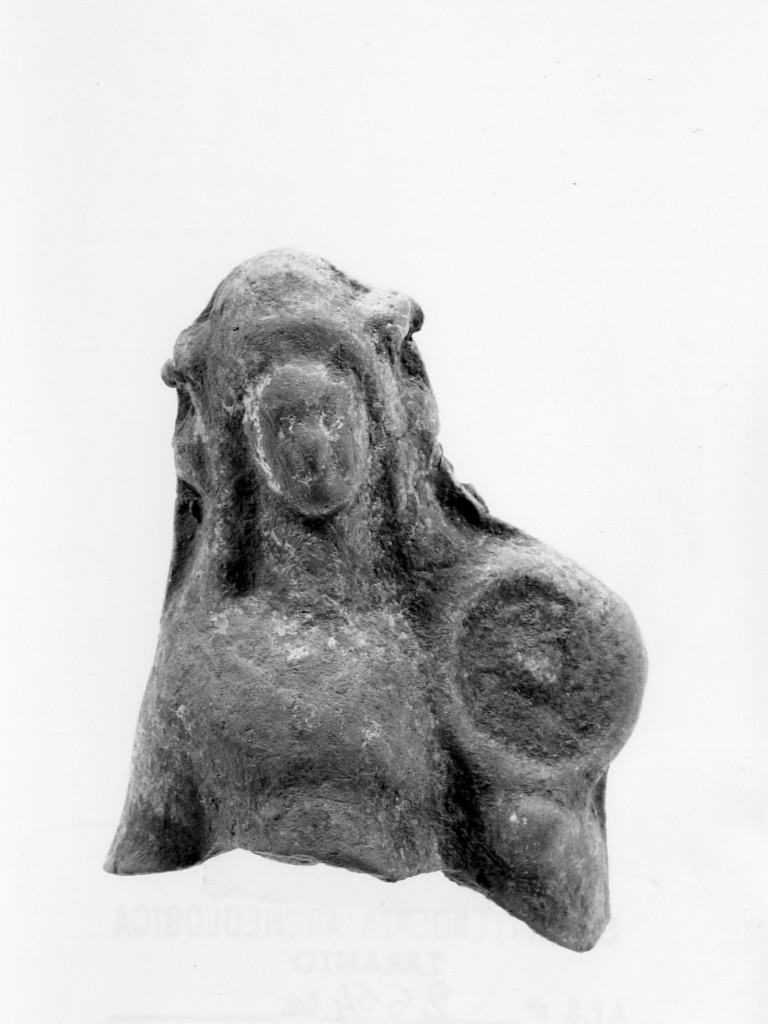Polyboia (terracotta figurata, culto di Apollo-Hyakinthos) - fabbrica tarantina (secc. IV a.C.-III a.C)