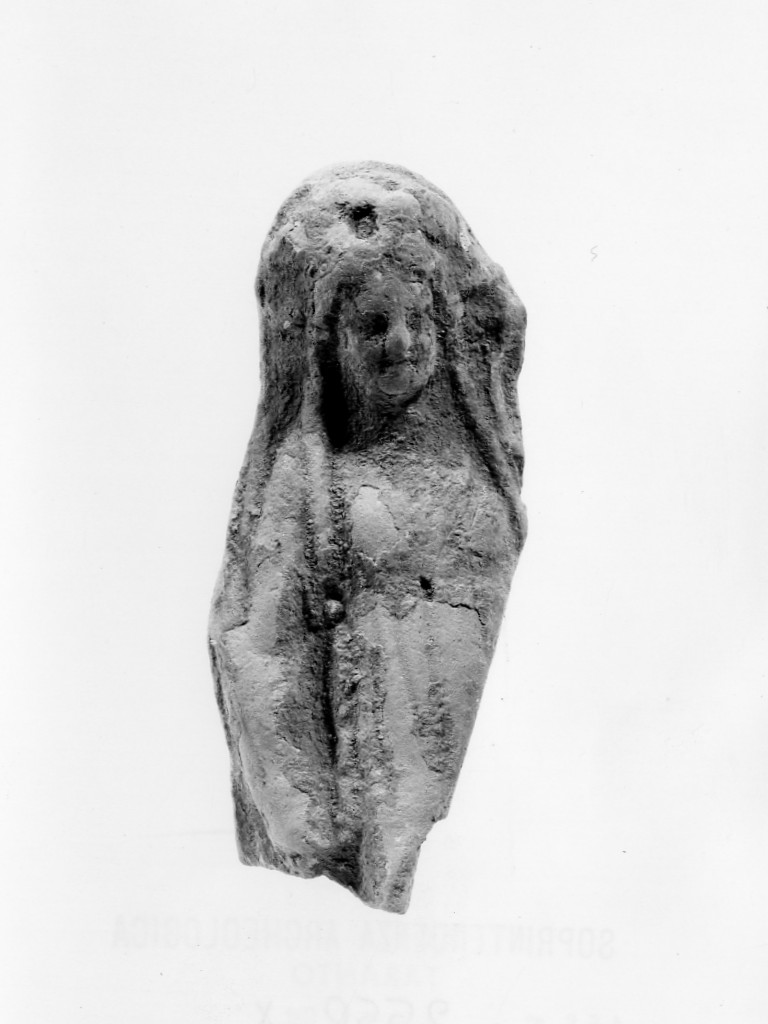 Polyboia (terracotta figurata, culto di Apollo-Hyakinthos) - fabbrica tarantina (secc. IV a.C.-III a.C)