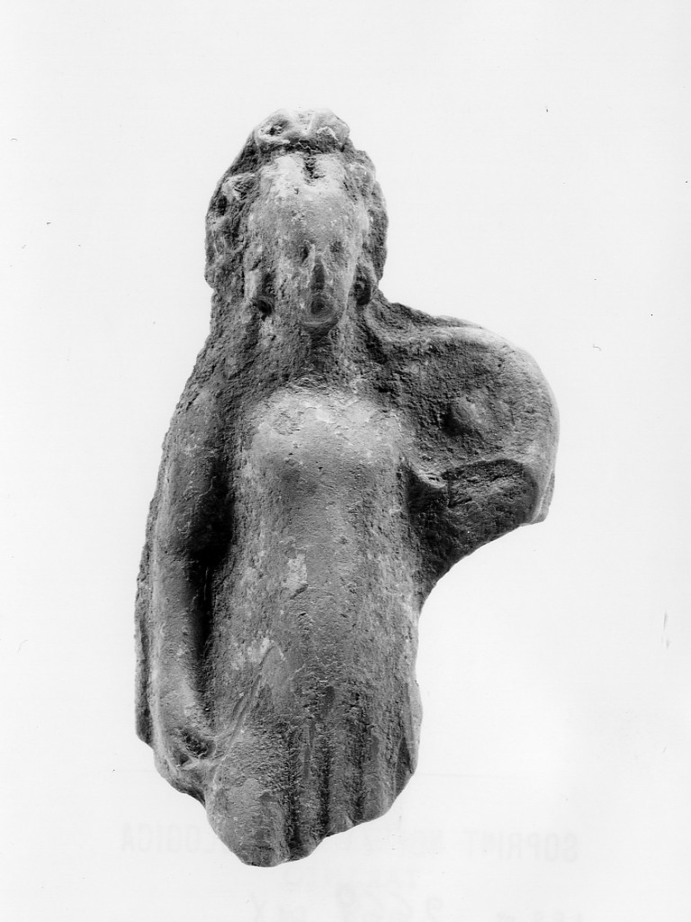 Polyboia (terracotta figurata, culto di Apollo-Hyakinthos) - fabbrica tarantina (secc. IV a.C.-III a.C)
