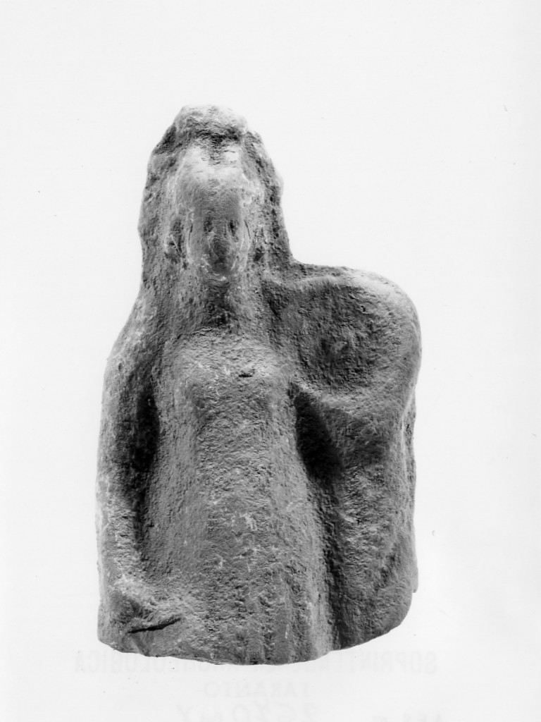 Polyboia (terracotta figurata, culto di Apollo-Hyakinthos) - fabbrica tarantina (secc. IV a.C.-III a.C)