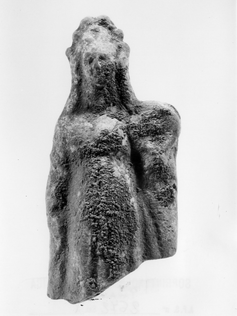 Polyboia (terracotta figurata, culto di Apollo-Hyakinthos) - fabbrica tarantina (secc. IV a.C.-III a.C)