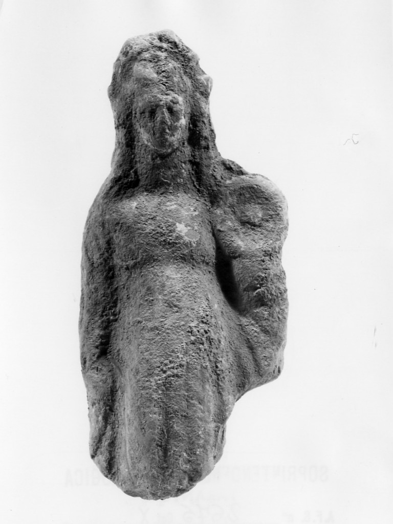 Polyboia (terracotta figurata, culto di Apollo-Hyakinthos) - fabbrica tarantina (secc. IV a.C.-III a.C)