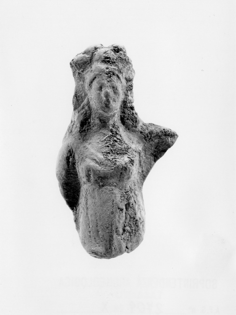 Polyboia (terracotta figurata, culto di Apollo-Hyakinthos) - fabbrica tarantina (secc. IV a.C.-III a.C)
