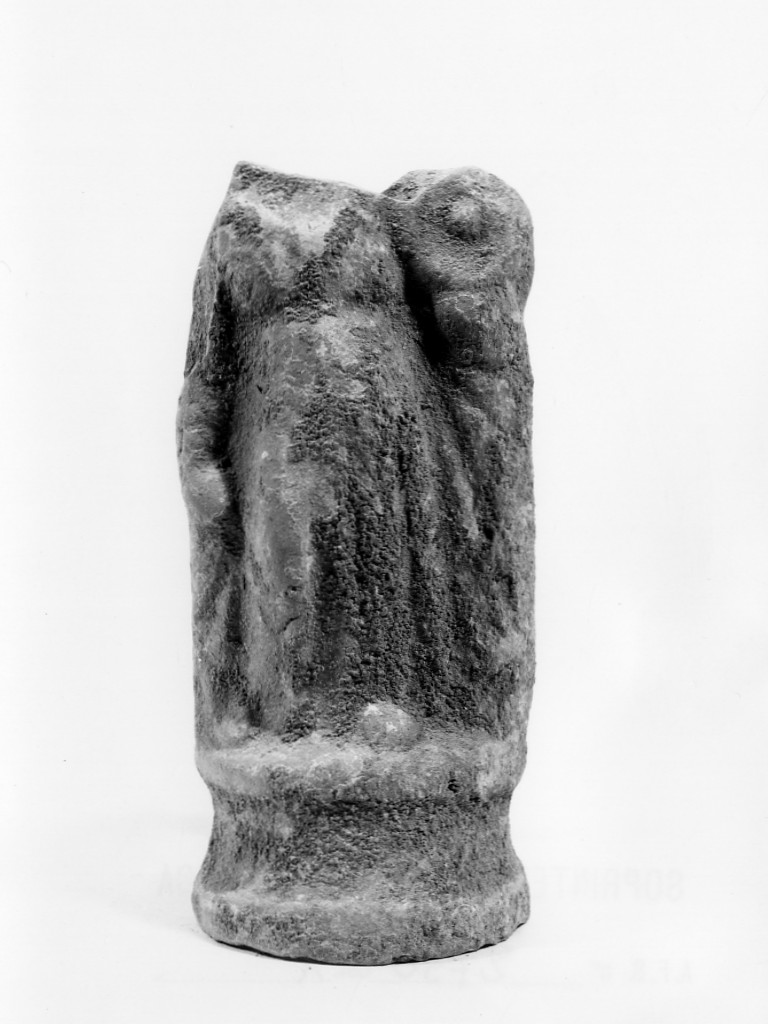 Polyboia (terracotta figurata, culto di Apollo-Hyakinthos) - fabbrica tarantina (secc. IV a.C.-III a.C)