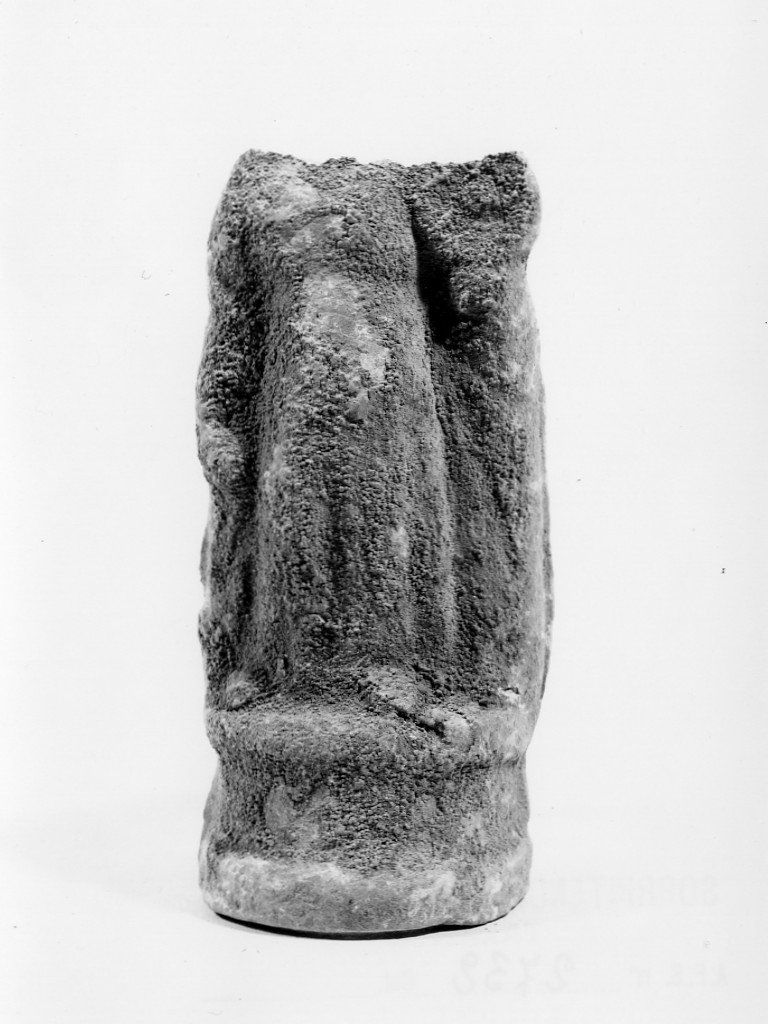 Polyboia (terracotta figurata, culto di Apollo-Hyakinthos) - fabbrica tarantina (secc. IV a.C.-III a.C)