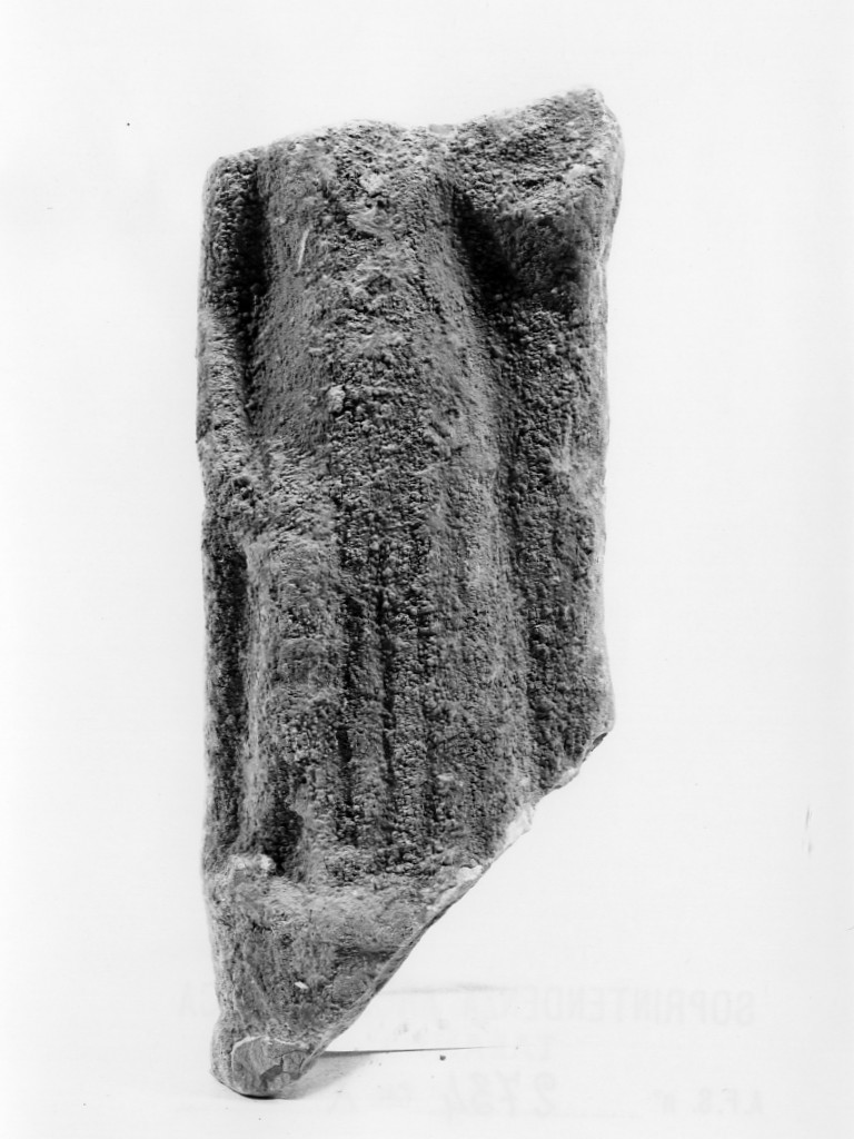 Polyboia (terracotta figurata, culto di Apollo-Hyakinthos) - fabbrica tarantina (secc. IV a.C.-III a.C)