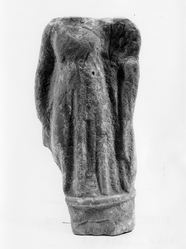 Polyboia (terracotta figurata, culto di Apollo-Hyakinthos) - fabbrica tarantina (secc. IV a.C.-III a.C)