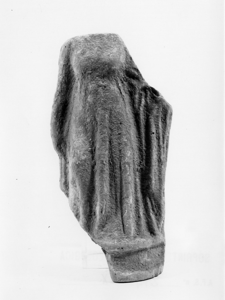 Polyboia (terracotta figurata, culto di Apollo-Hyakinthos) - fabbrica tarantina (secc. IV a.C.-III a.C)