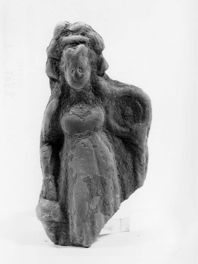 Polyboia (terracotta figurata, culto di Apollo-Hyakinthos) - fabbrica tarantina (secc. IV a.C.-III a.C)