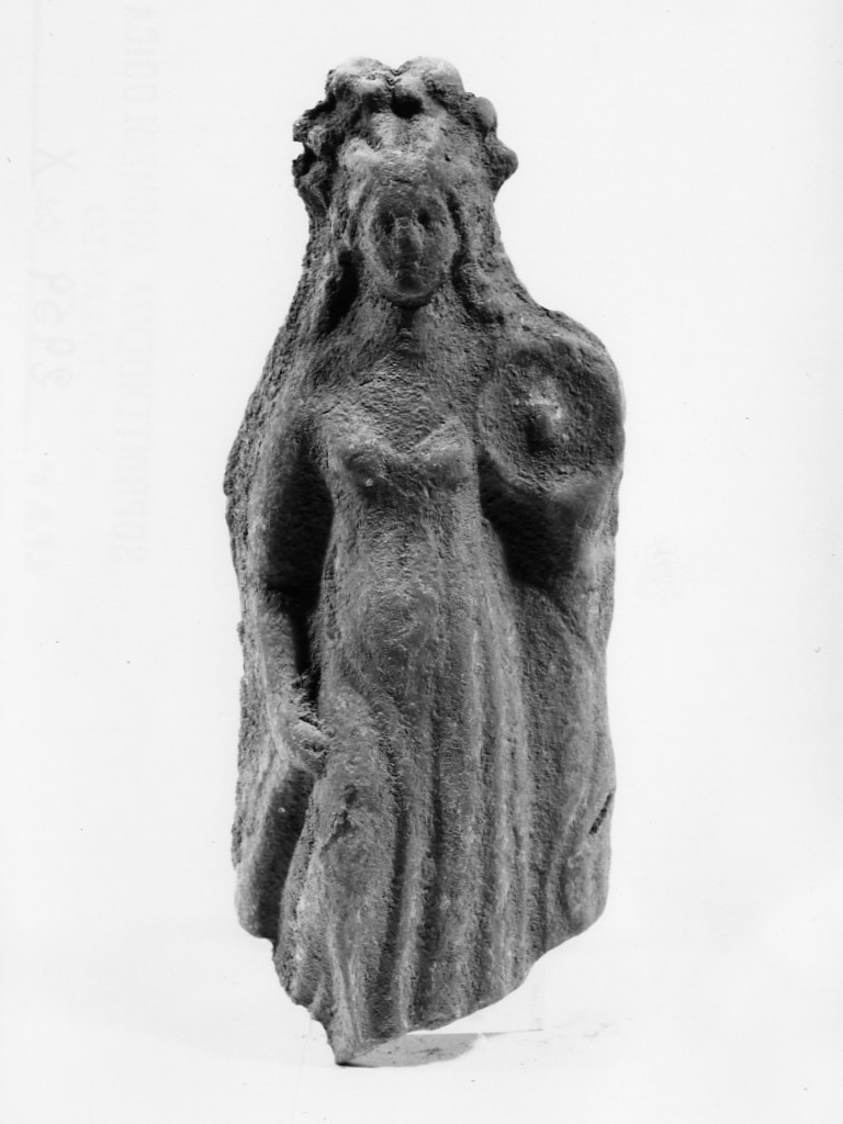 Polyboia (terracotta figurata, culto di Apollo-Hyakinthos) - fabbrica tarantina (secc. IV a.C.-III a.C)