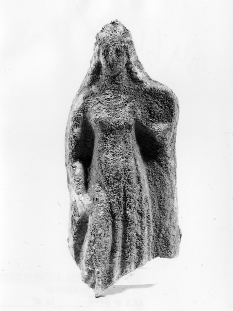 Polyboia (terracotta figurata, culto di Apollo-Hyakinthos) - fabbrica tarantina (secc. IV a.C.-III a.C)